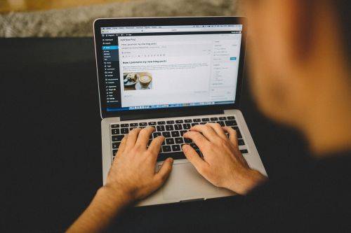 Starting a Blog is Vital to your online Success: Here are 7 Tips